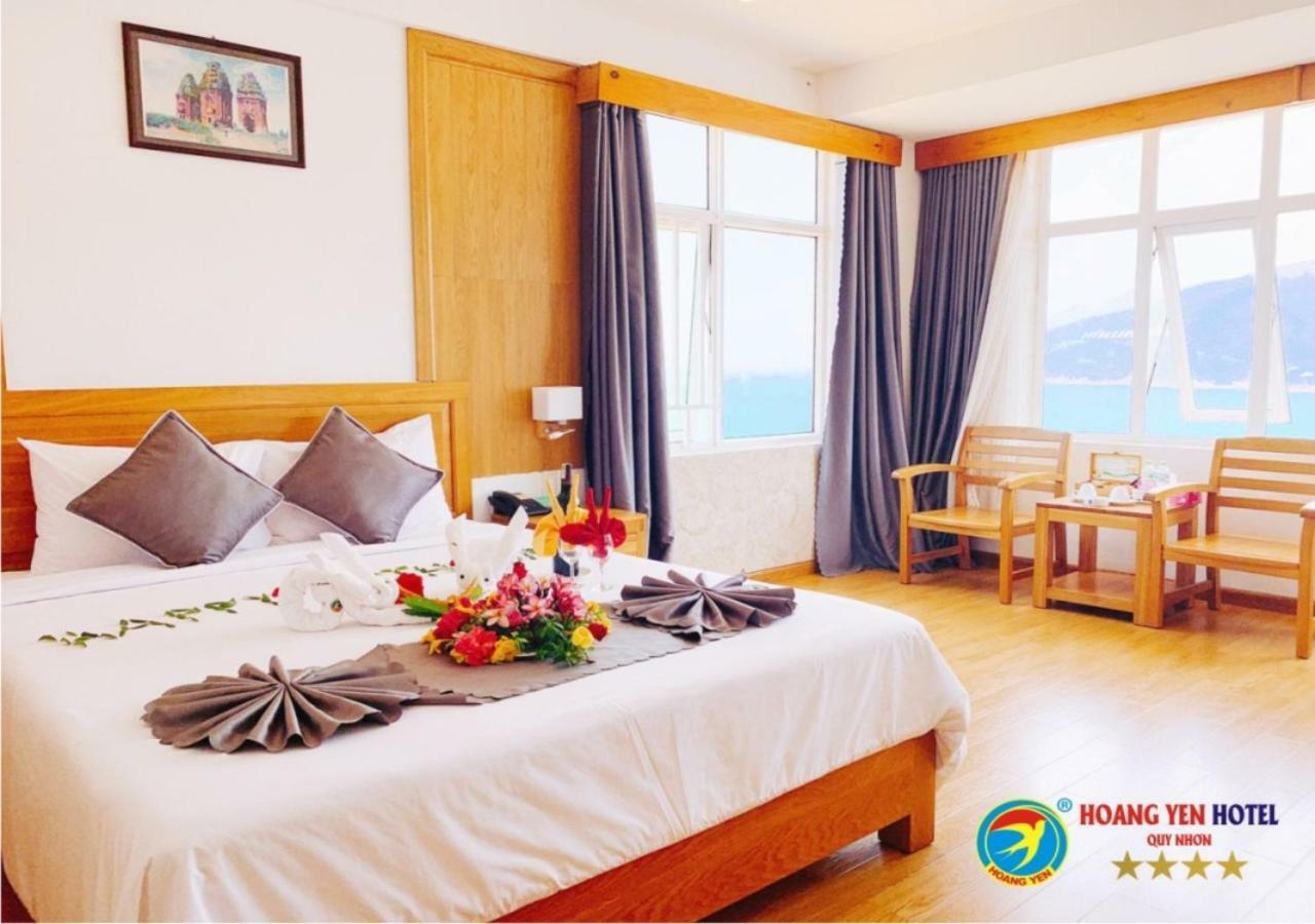 Hoang Yen Hotel Куинён Экстерьер фото